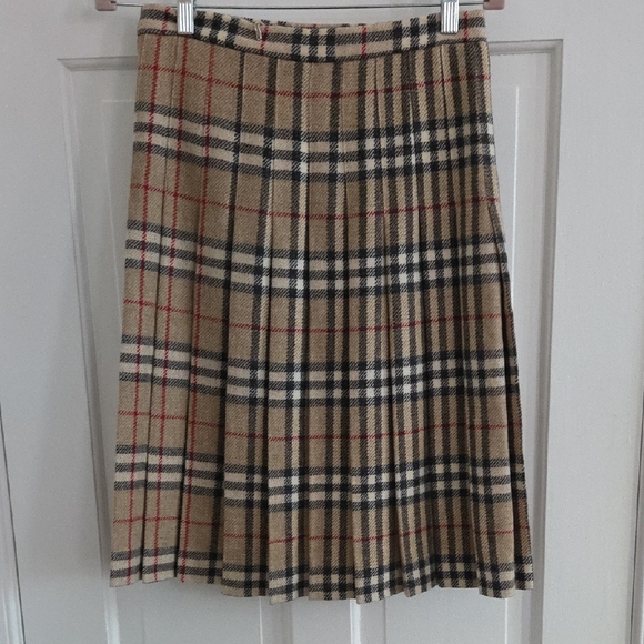 Burberry Beige Plaid A-Line Skirt - Picture 8 of 16